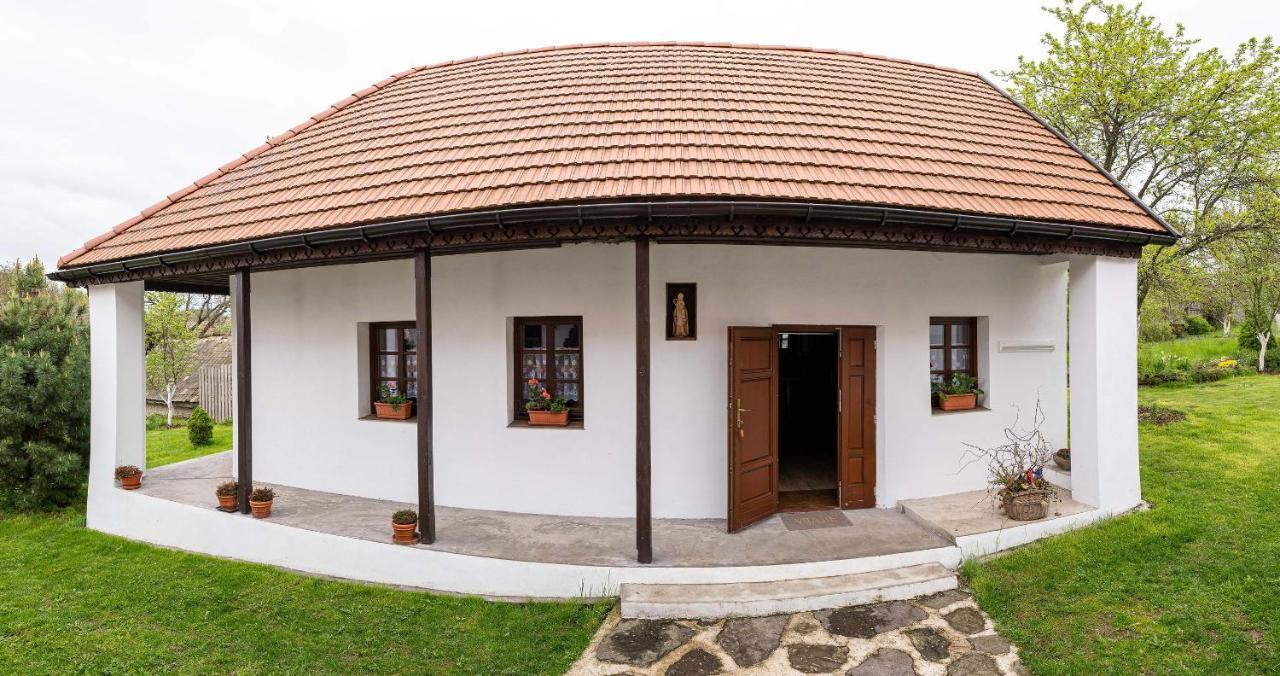 Ubytovanie Na Vcelej Farme Polichno 外观 照片